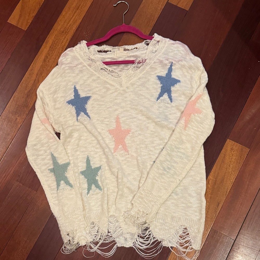 ADORA V-Neck Sweater with Star Design in Cream and Pastels